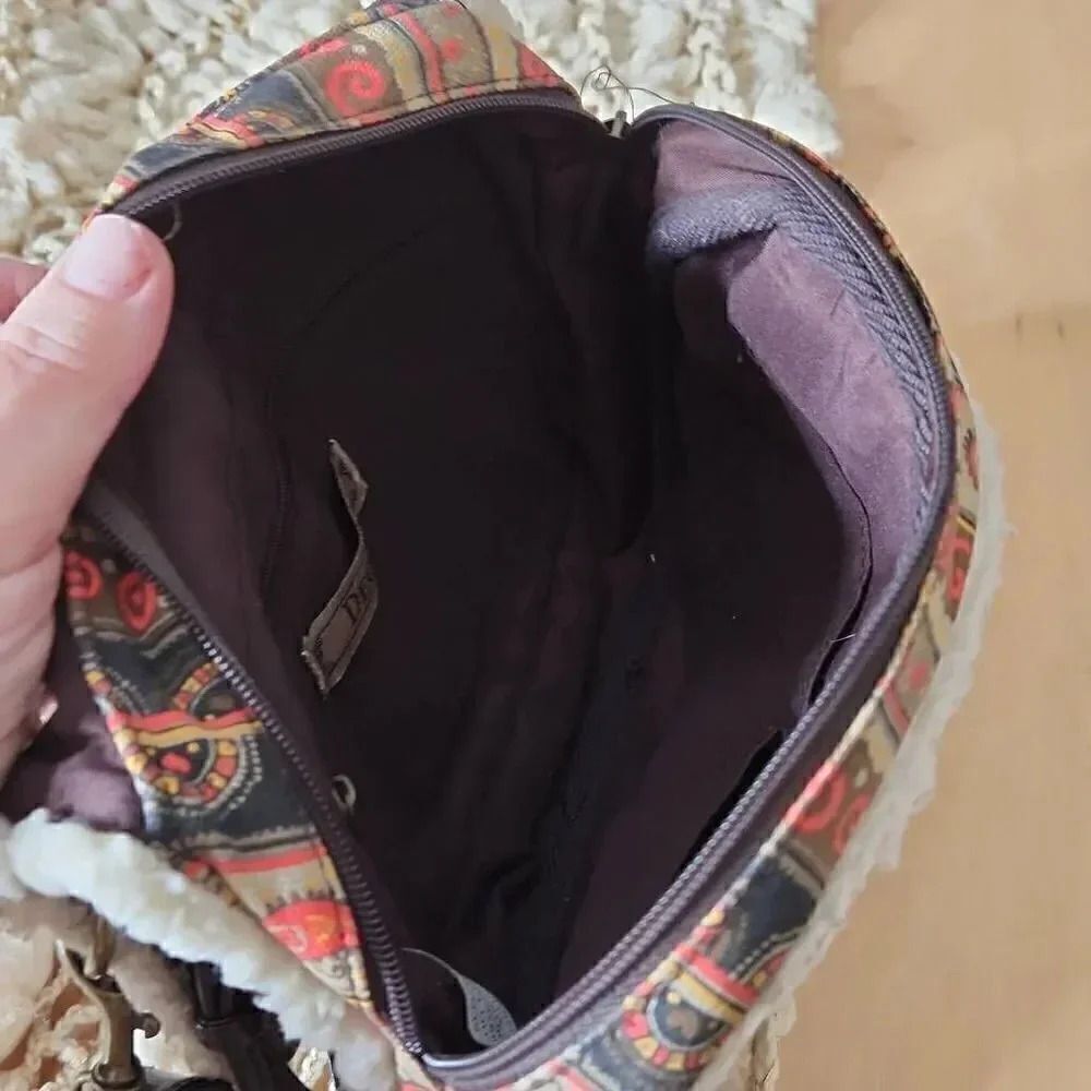 Decree Aztec design crossbody bag - Picture 6 of 7